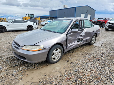 Honda Accord 2000 - Image 1 of 12