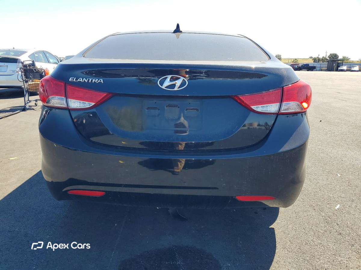 Hyundai Elantra 2013