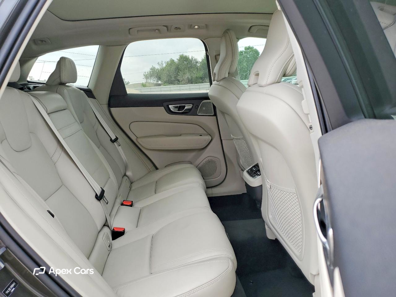 Volvo XC60 2022