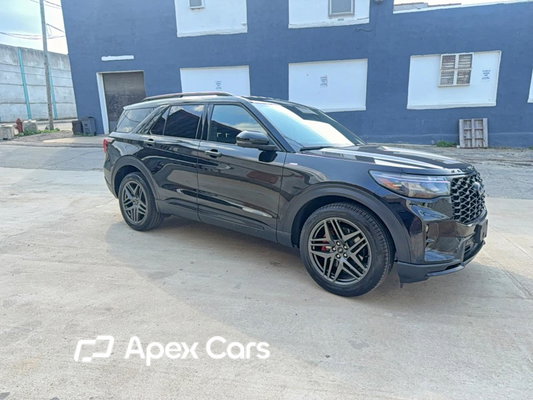 Ford Explorer 2025 - Image 1 of 12