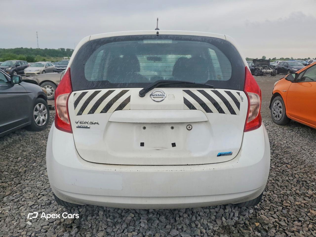 Nissan Versa 2015