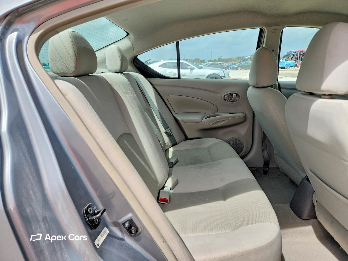 Nissan Versa 2012