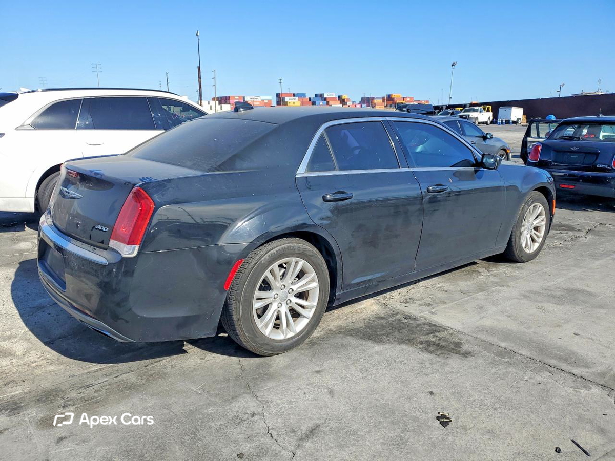 Chrysler 300 2017