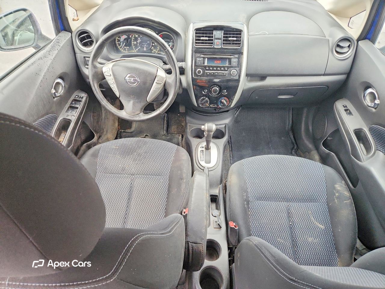 Nissan Versa 2015
