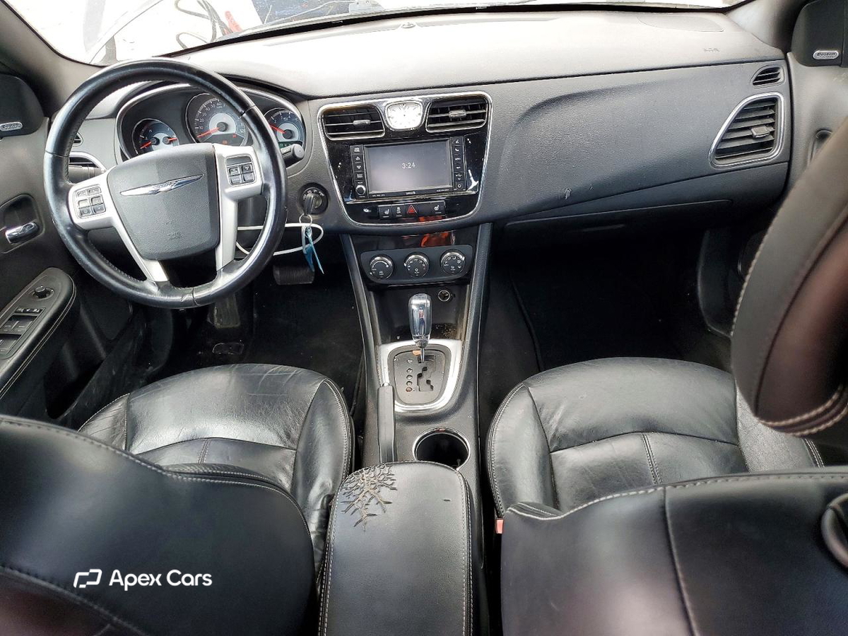 Chrysler 200 2011