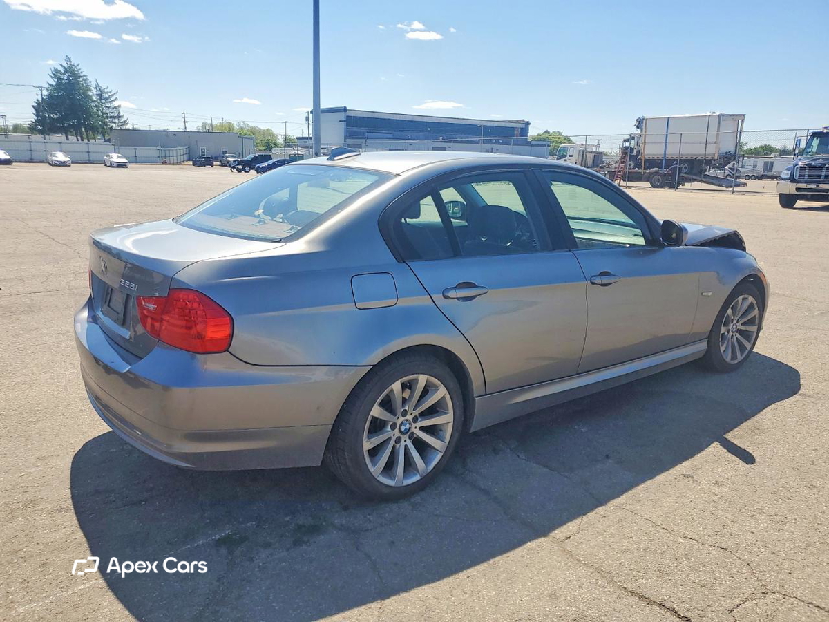 BMW Series 3 2011