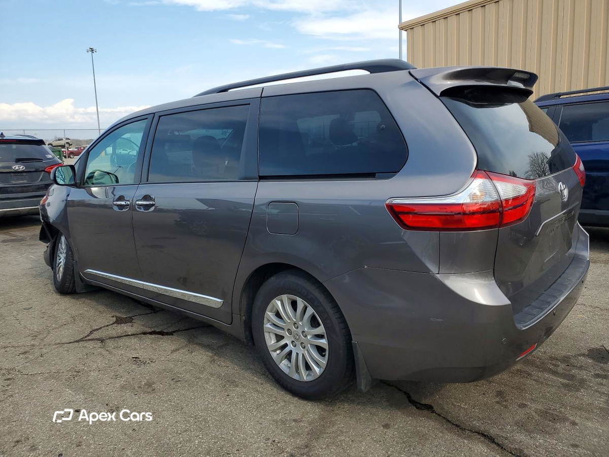 Toyota Sienna 2016