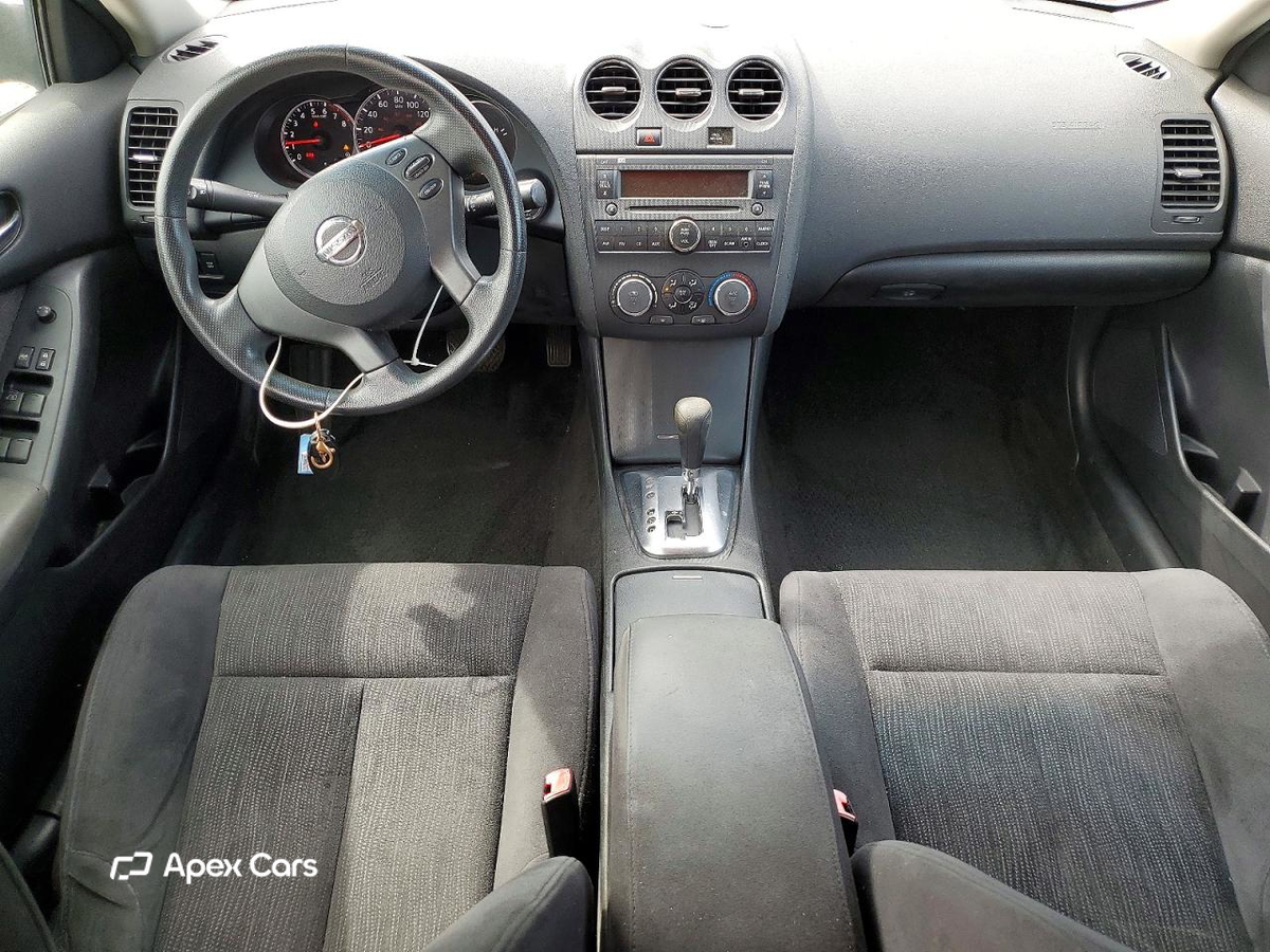 Nissan Altima 2010