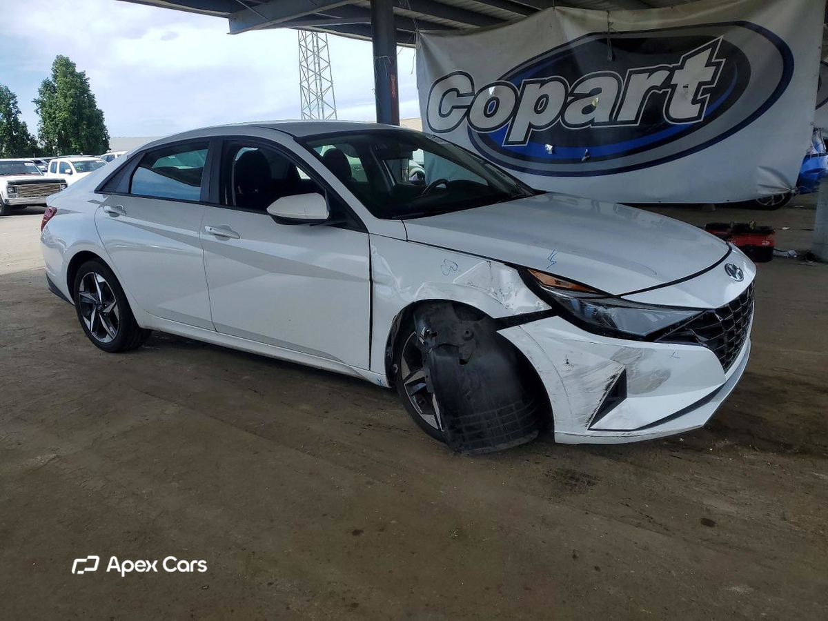 Hyundai Elantra 2023