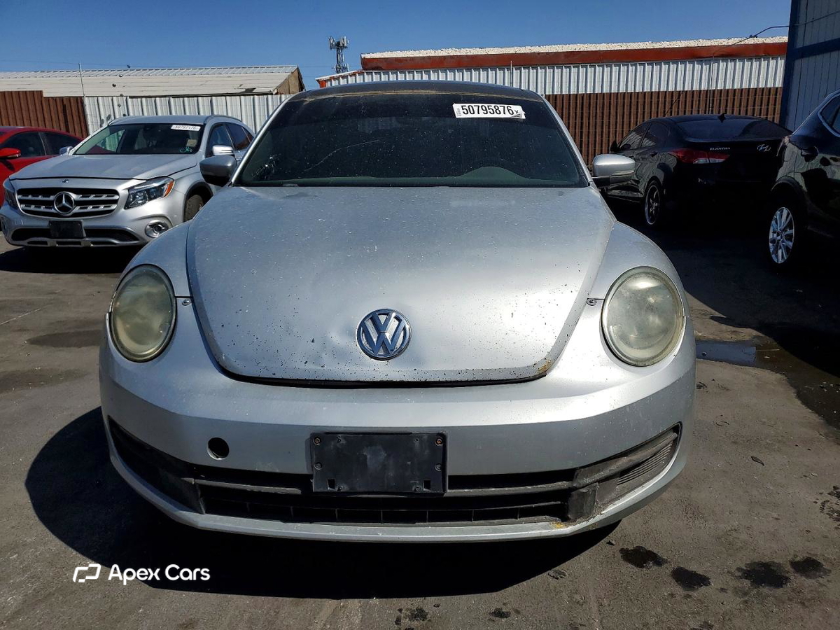 Volkswagen Beetle 2013