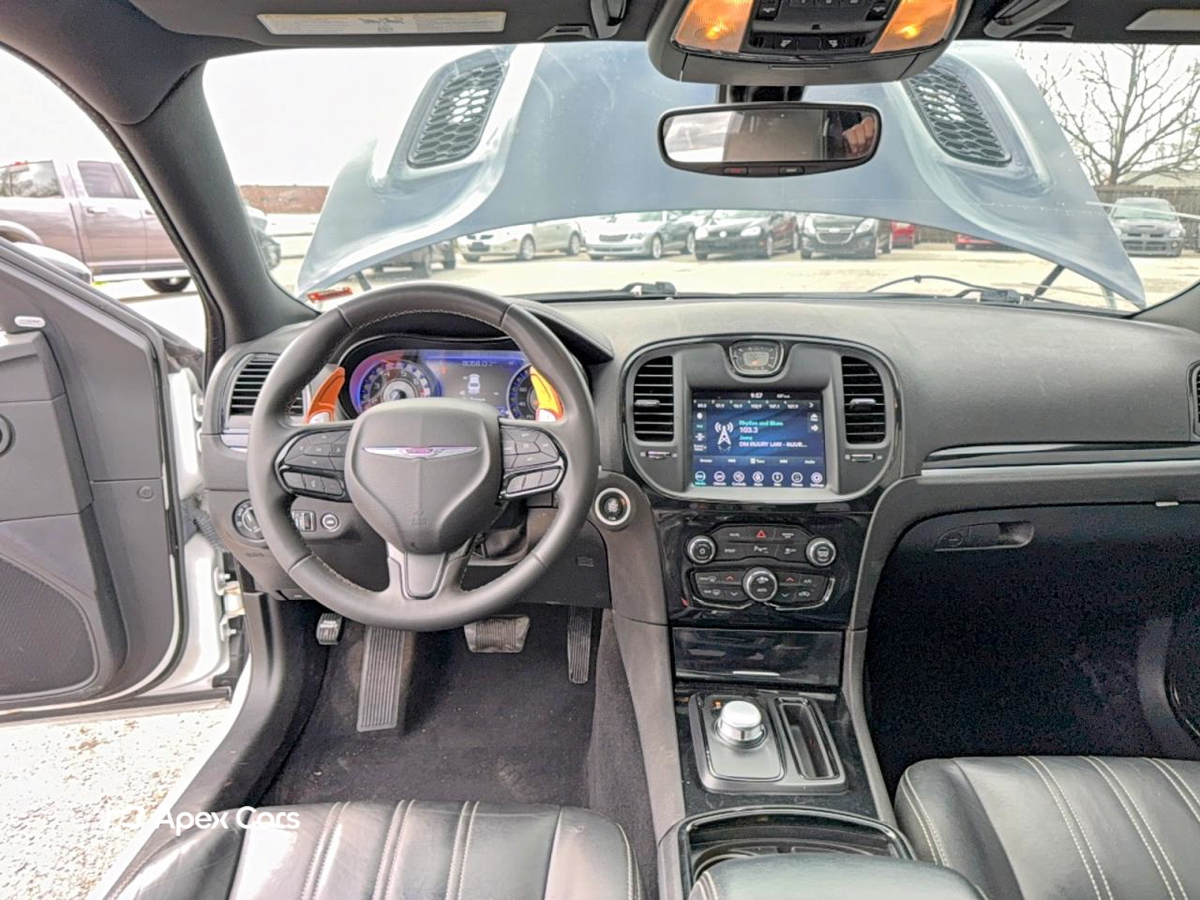 Chrysler 300 2023