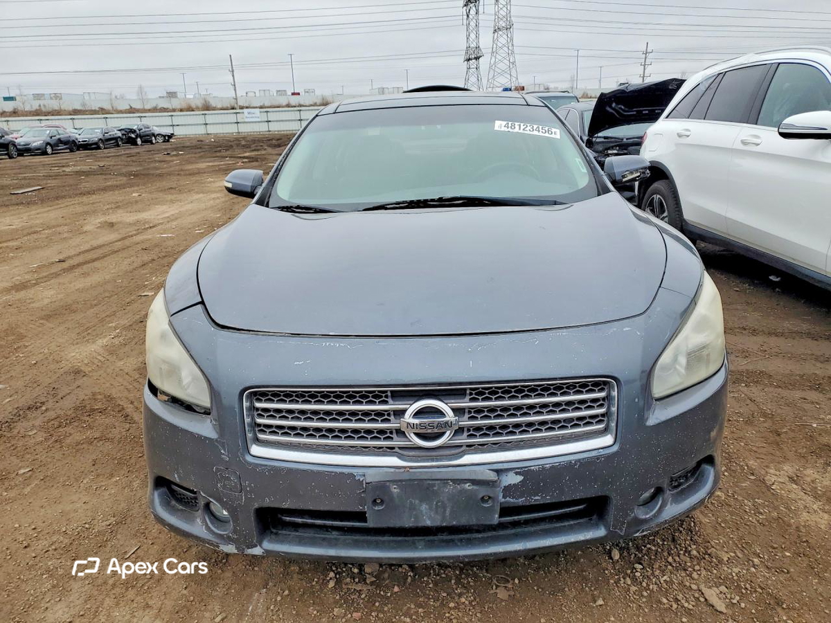Nissan Maxima 2010