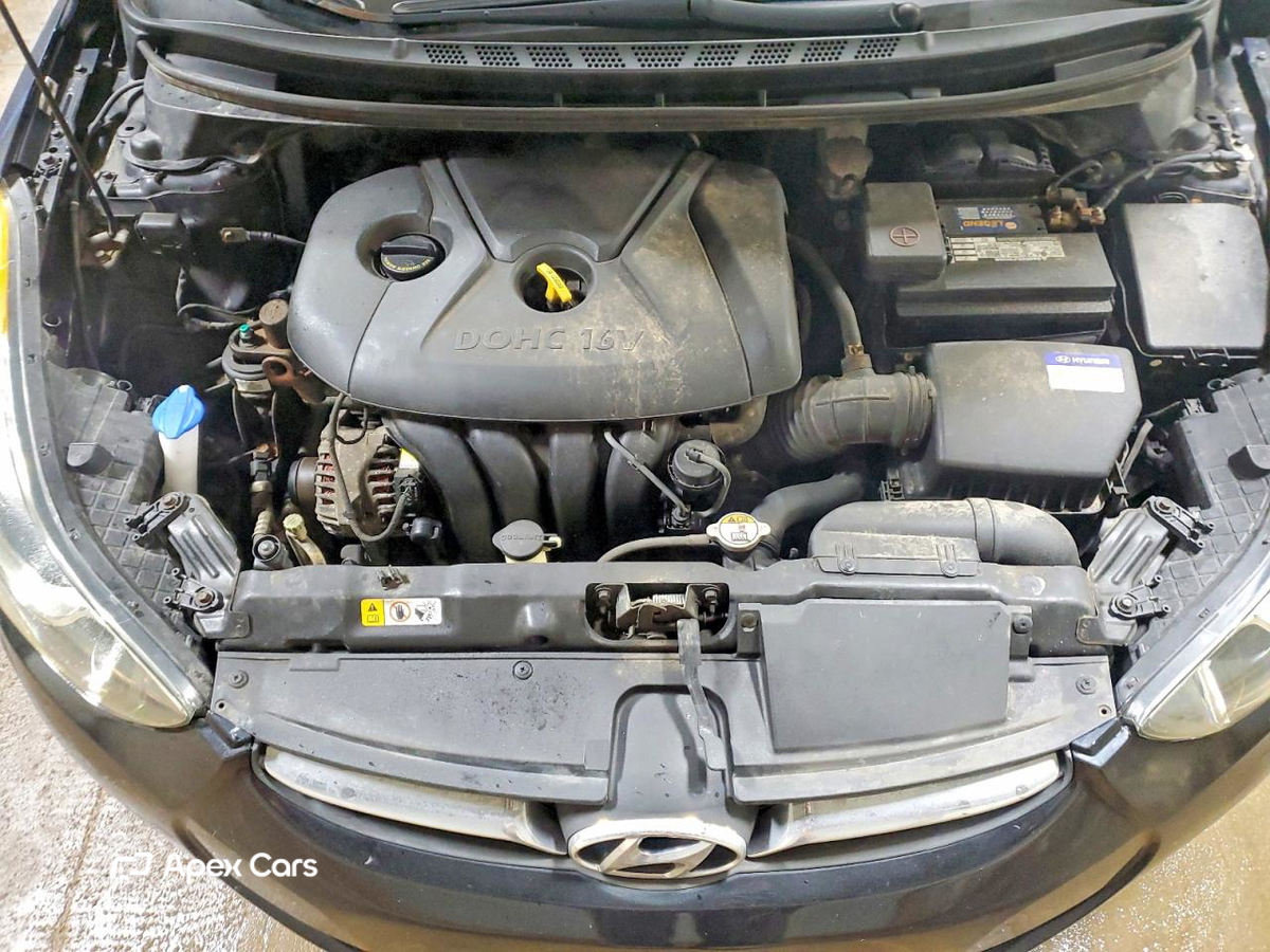 Hyundai Elantra 2012
