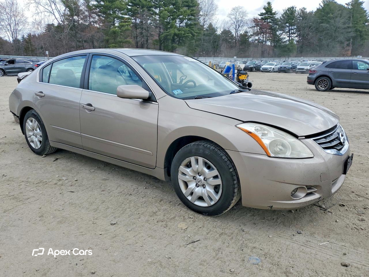 Nissan Altima 2012
