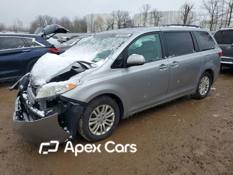 Toyota Sienna 2017 - Image 1 of 14