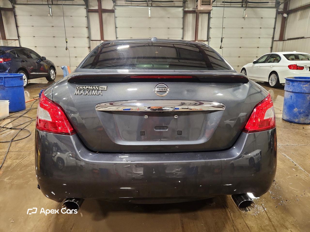 Nissan Maxima 2011