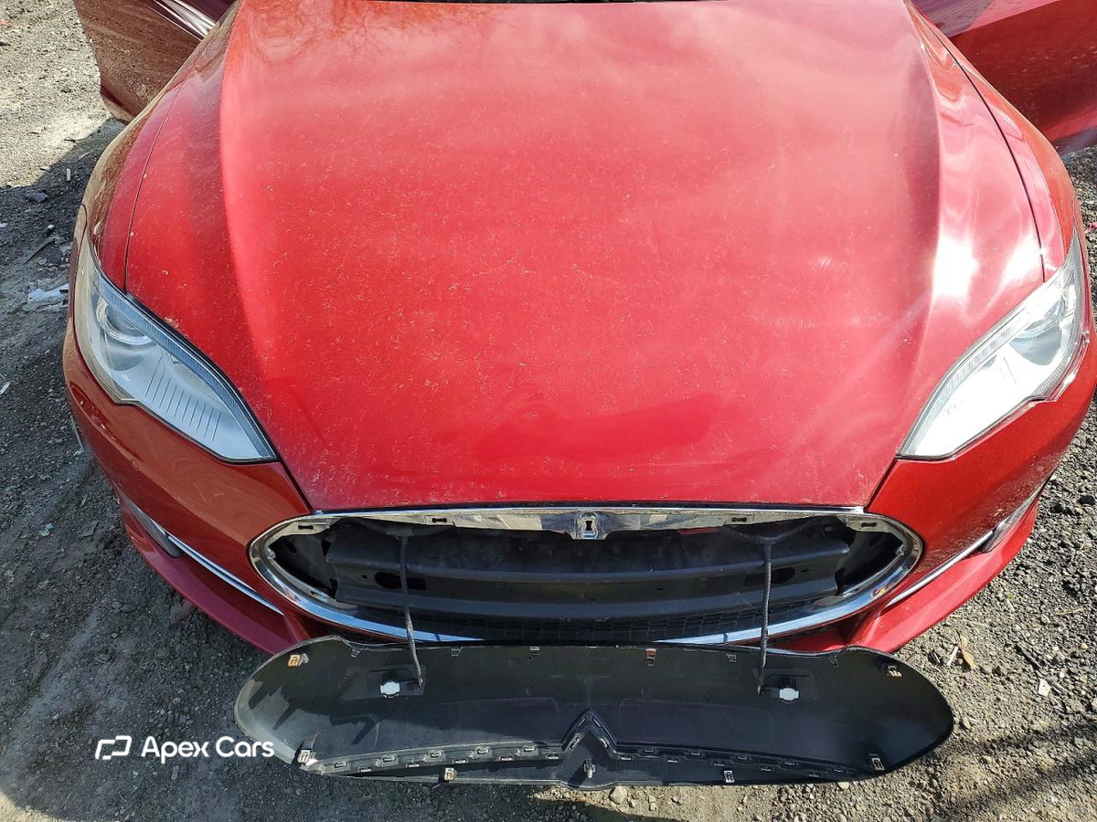 Tesla Model S 2015