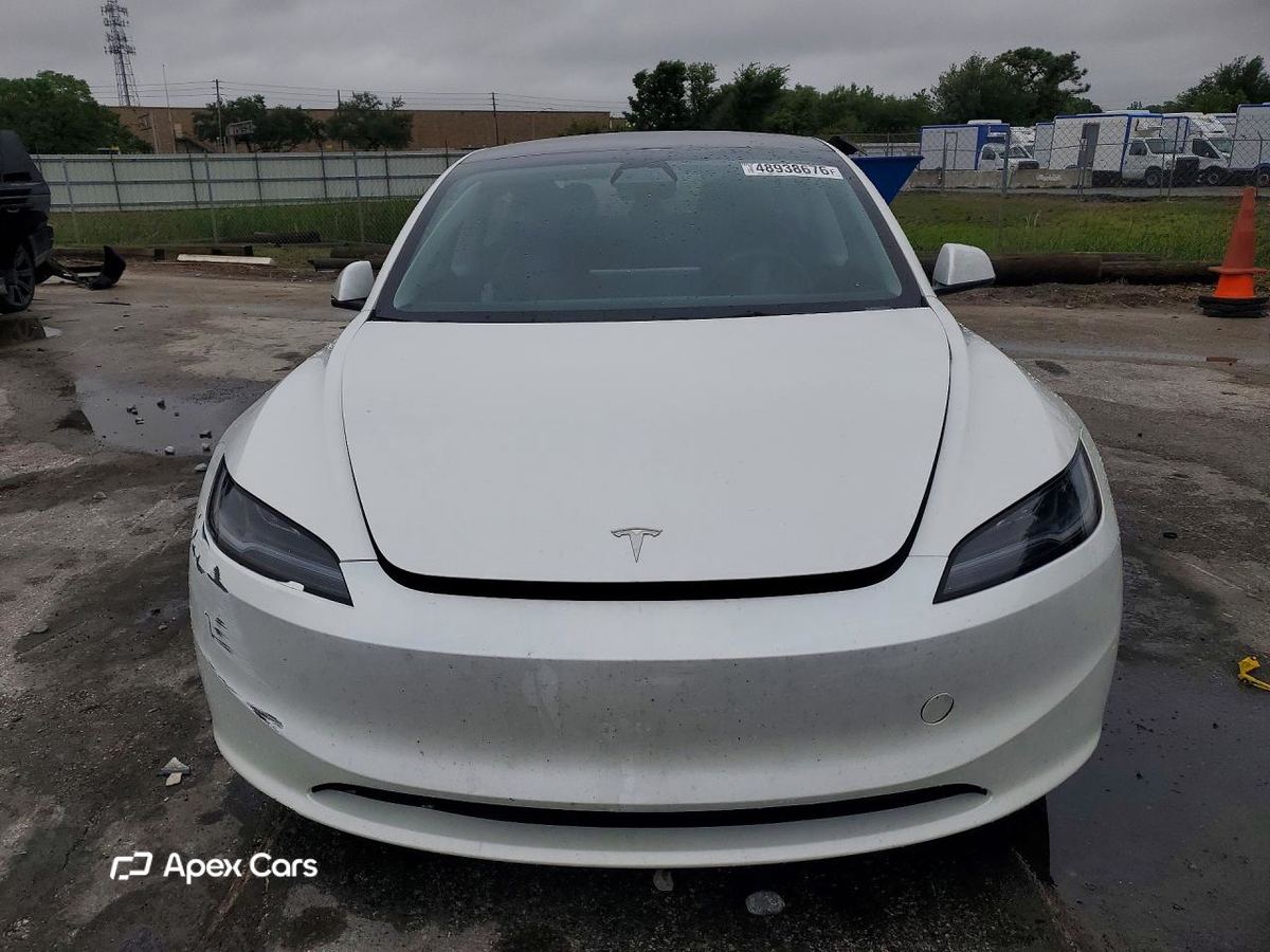 Tesla Model 3 2024