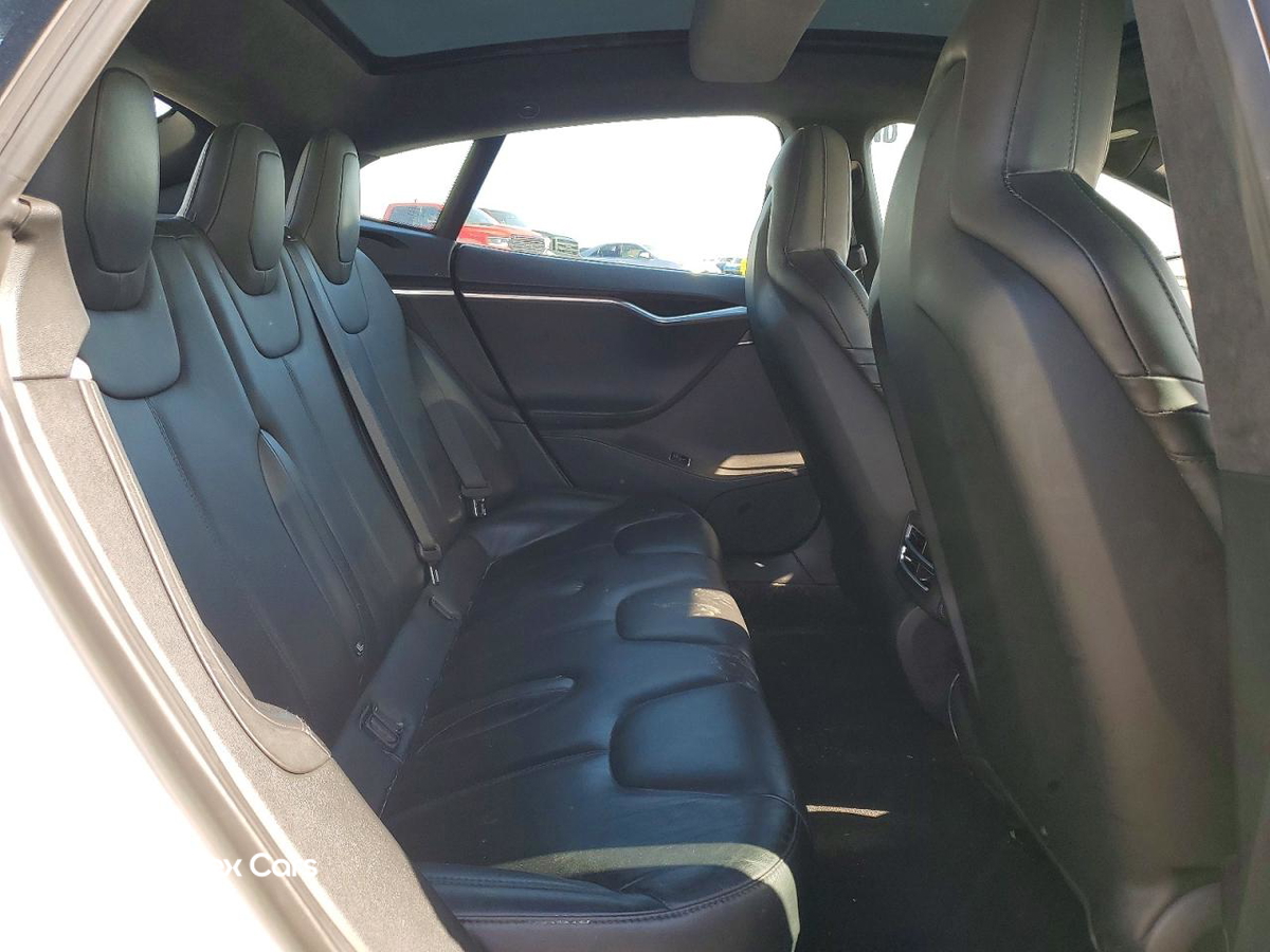 Tesla Model S 2016