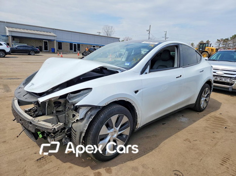 Tesla Model Y 2021 - Image 1 of 13