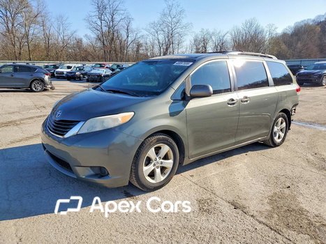 Toyota Sienna 2013 - Image 1 of 15