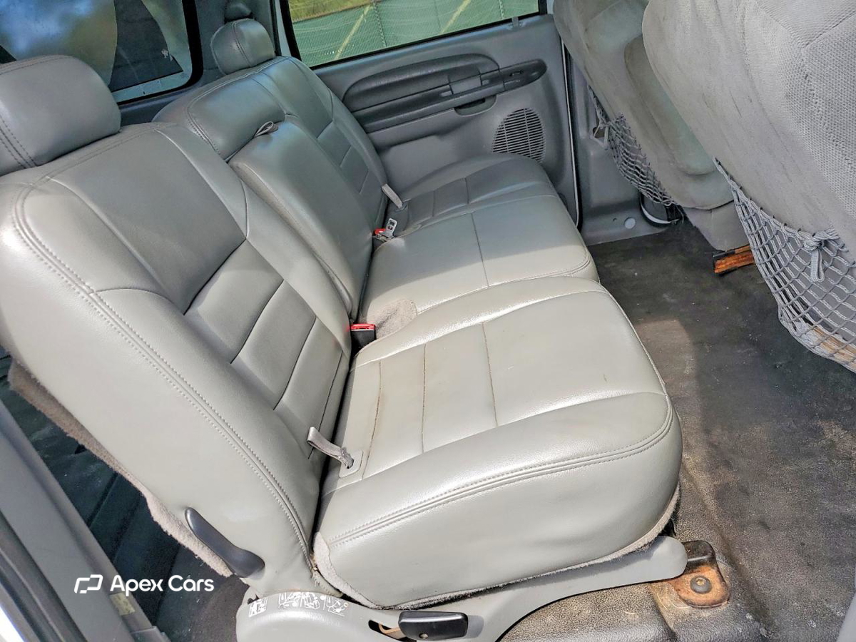 Ford Excursion 2004