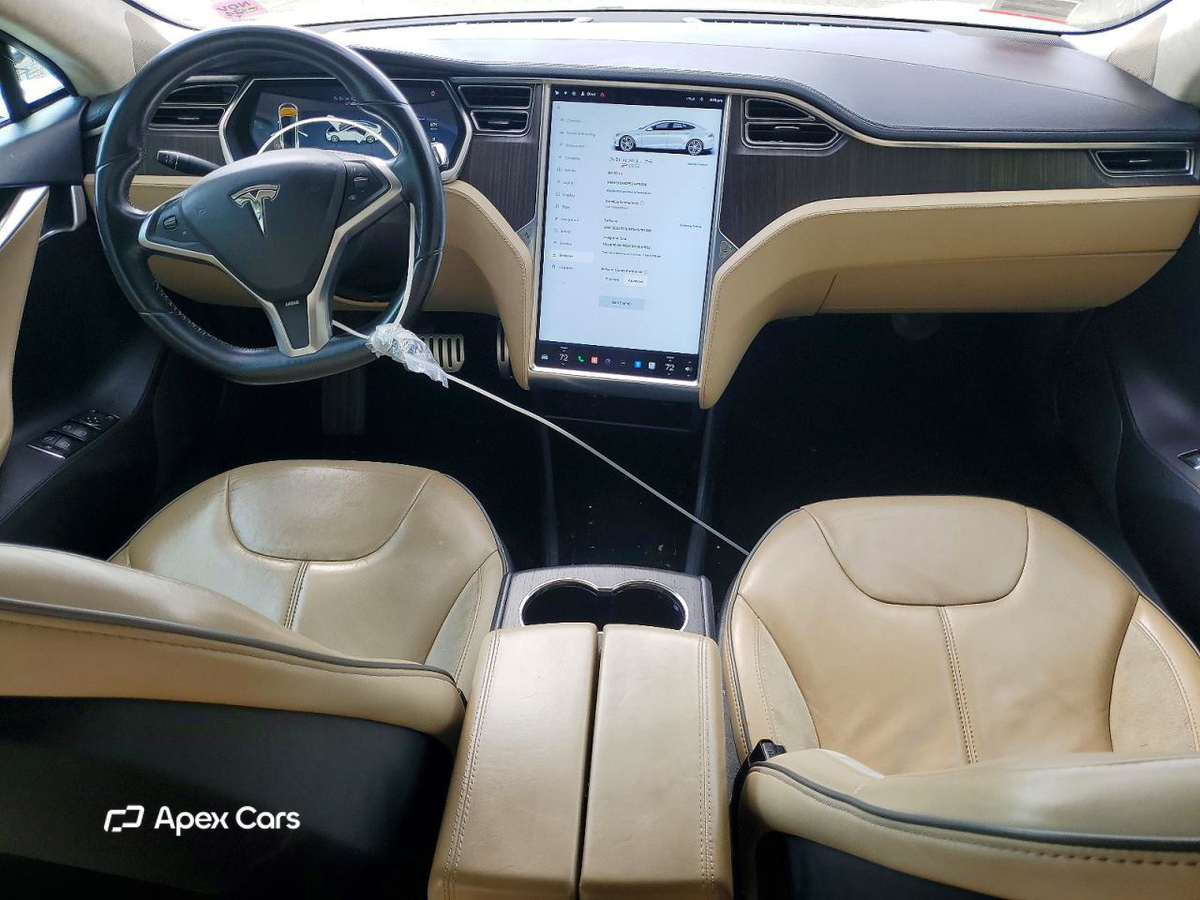 Tesla Model S 2013