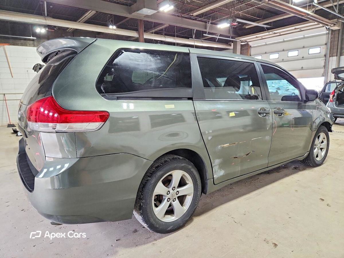 Toyota Sienna 2012