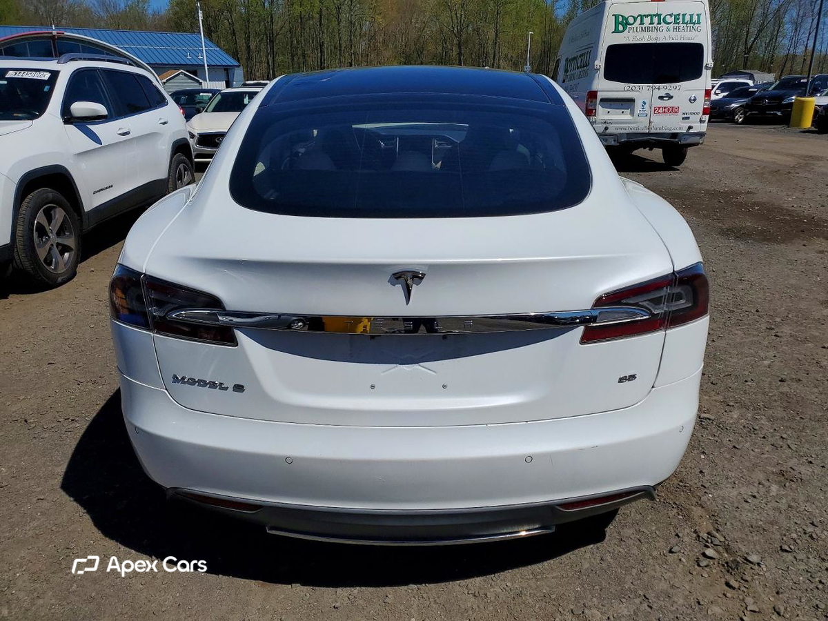 Tesla Model S 2014