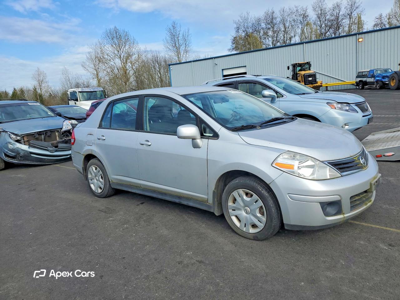 Nissan Versa 2011