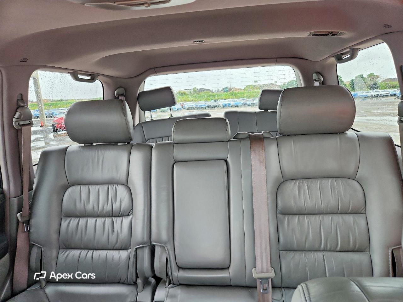 Lexus LX 2004