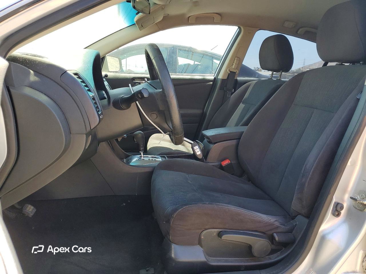 Nissan Altima 2012