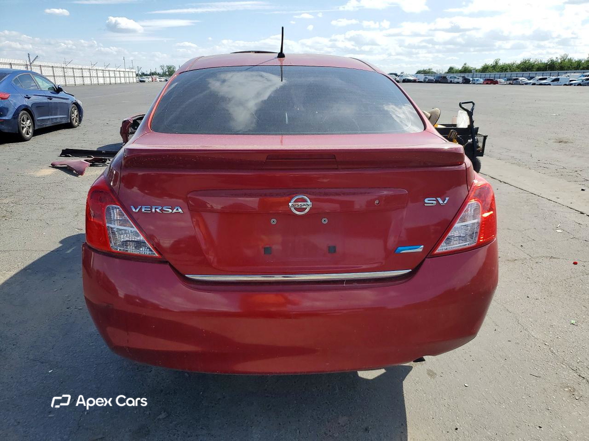 Nissan Versa 2014