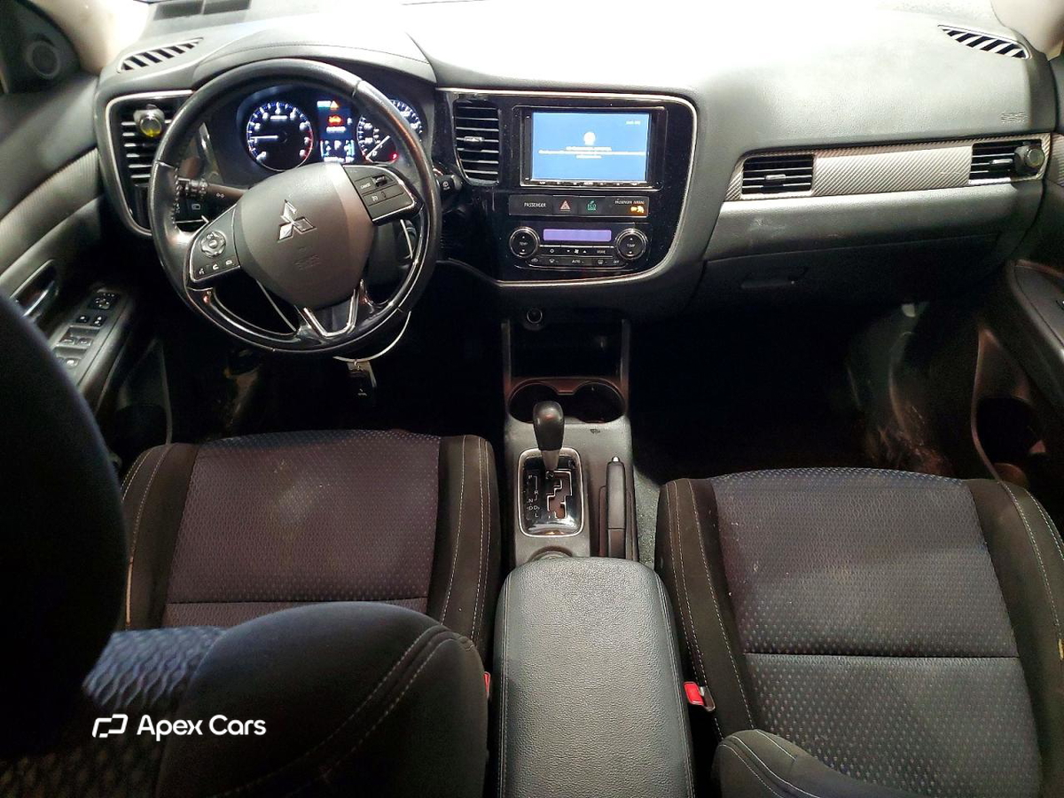 Mitsubishi Outlander 2016