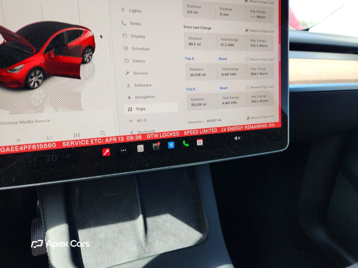 Tesla Model Y 2023