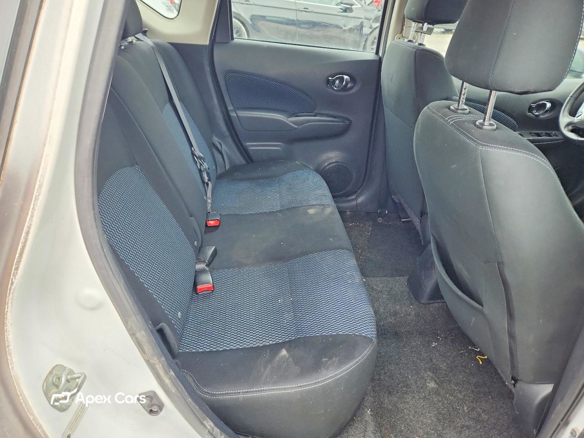 Nissan Versa 2016