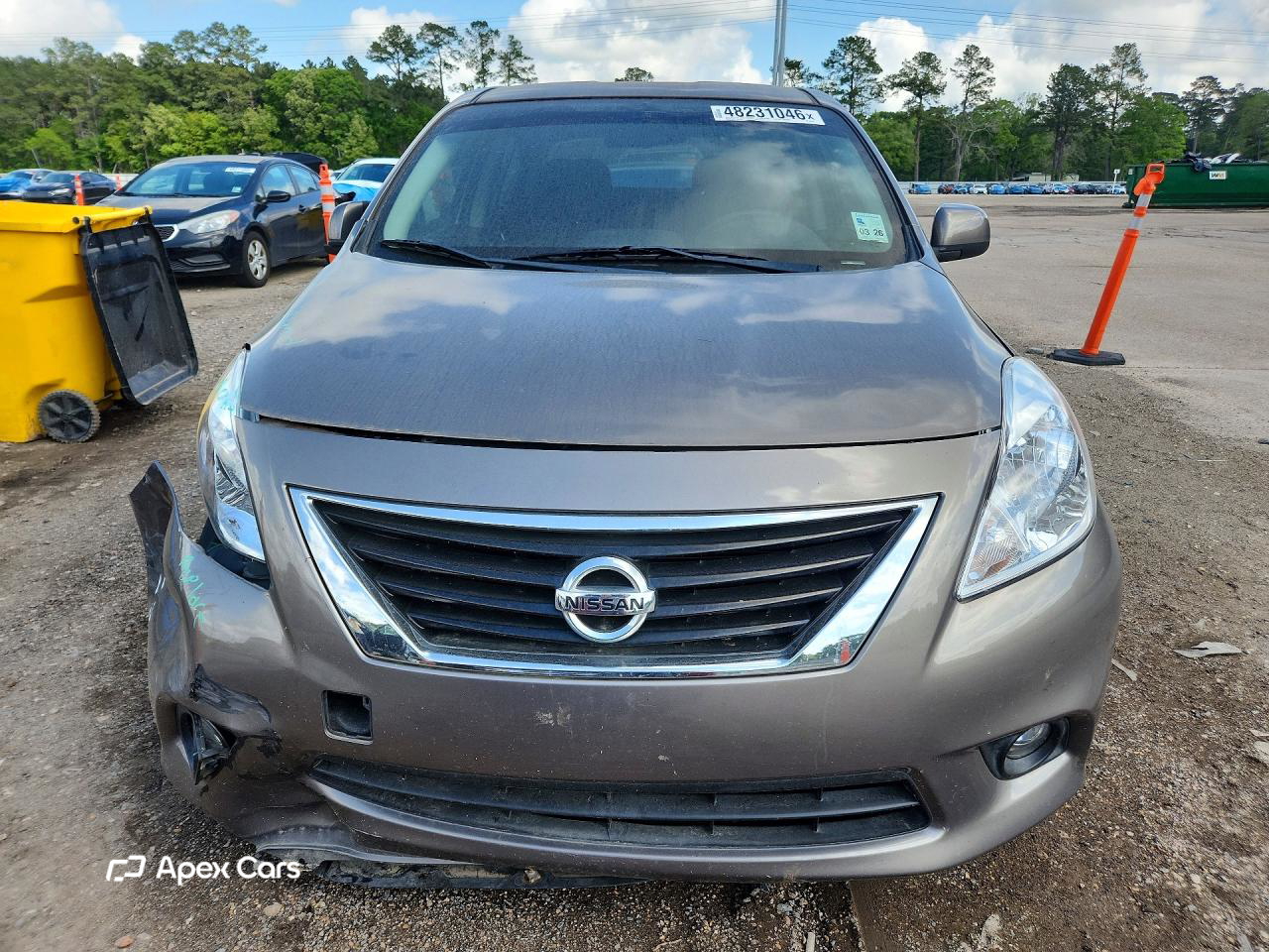 Nissan Versa 2014