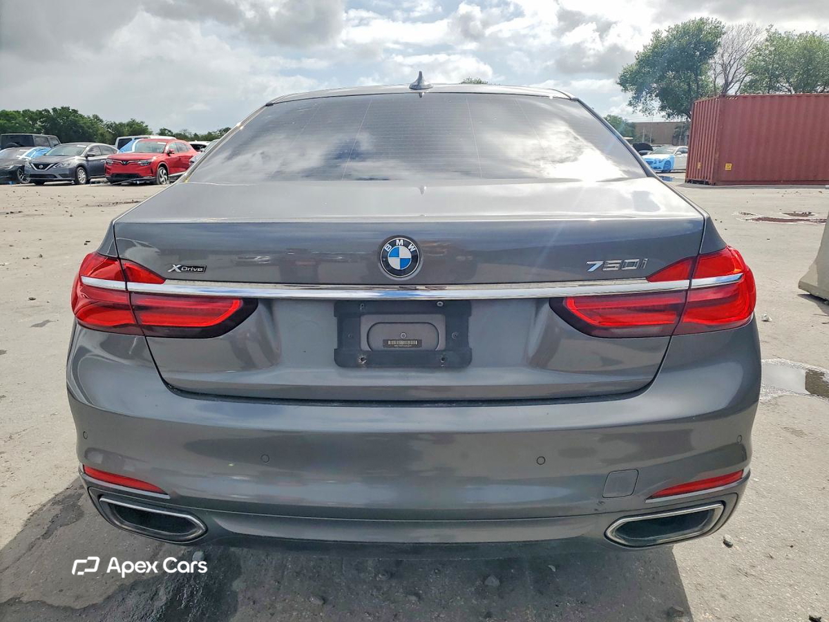 BMW Series 7 2016
