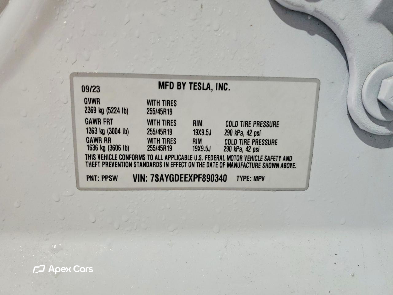 Tesla Model Y 2023