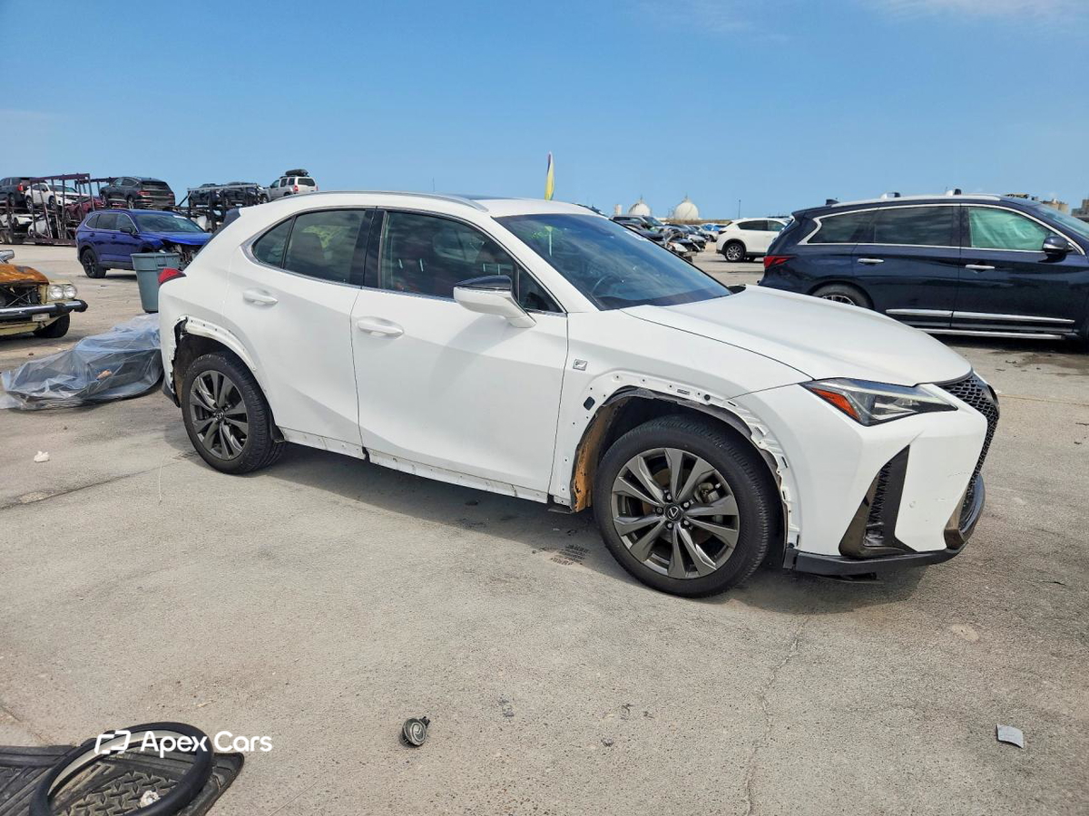 Lexus UX 2021