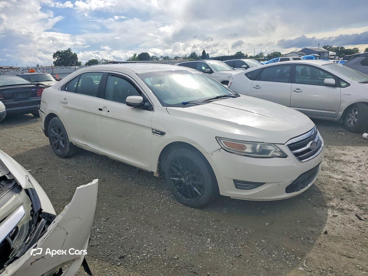 Ford Taurus 2011