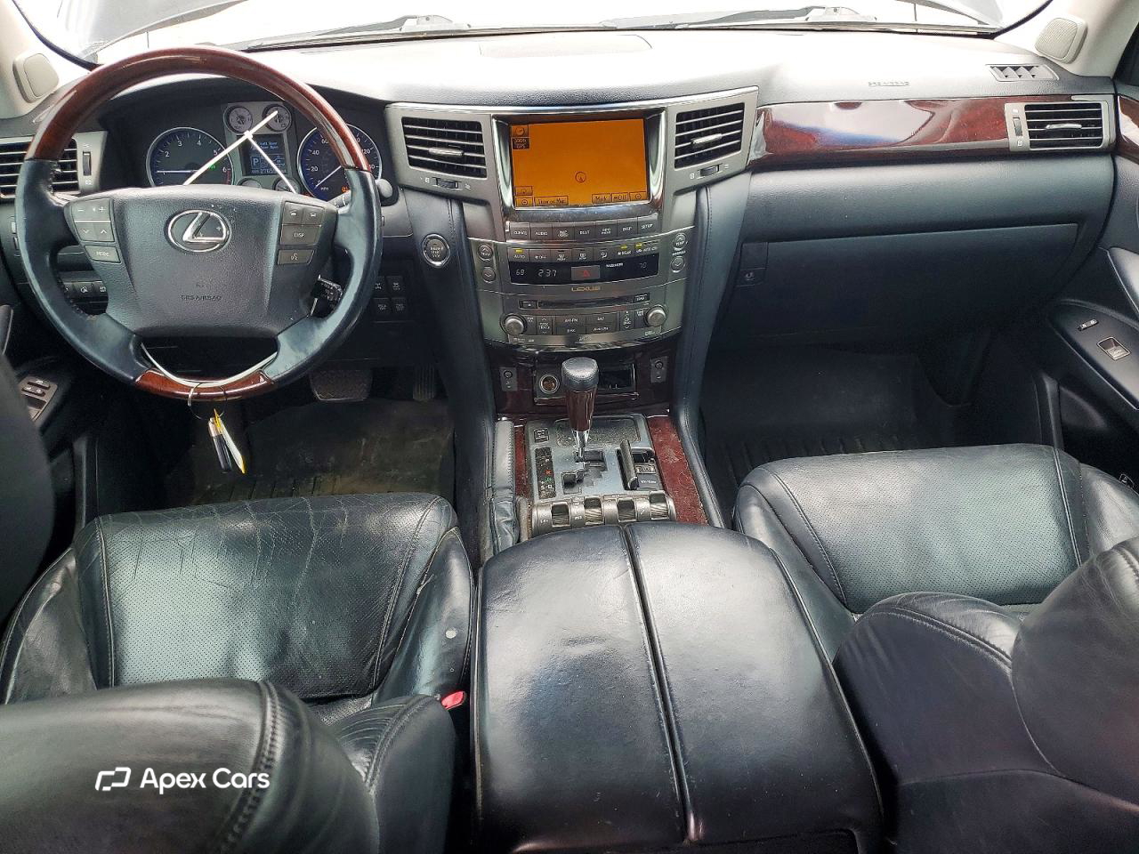 Lexus LX 2011