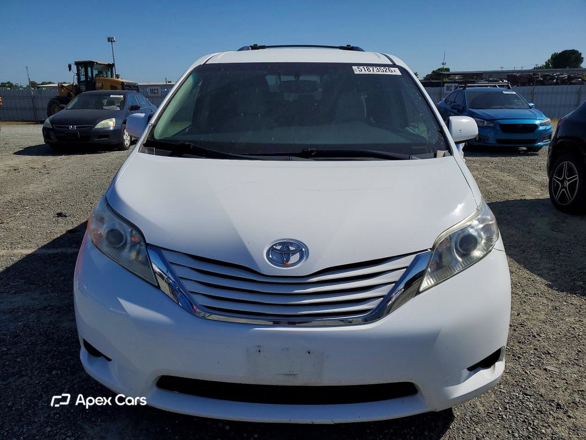 Toyota Sienna 2015