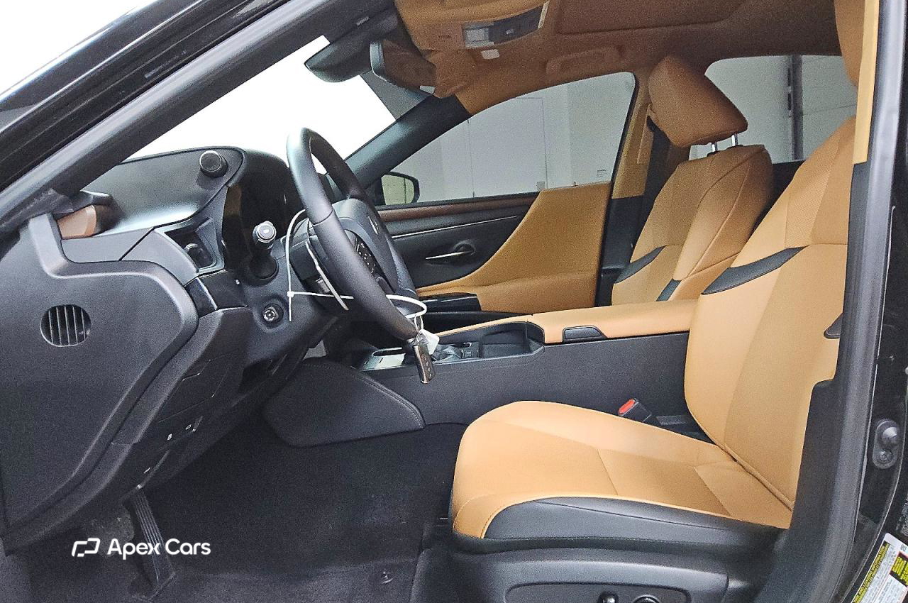 Lexus ES 2023