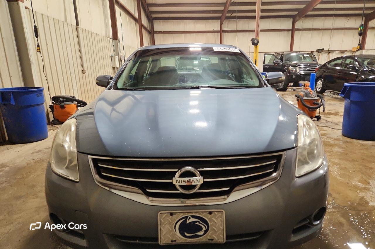 Nissan Altima 2011