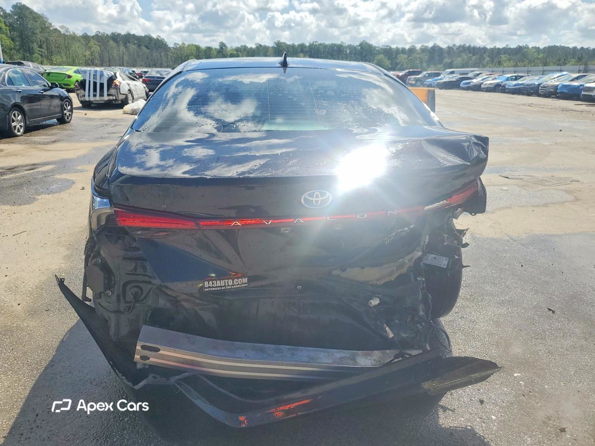 Toyota Avalon 2020