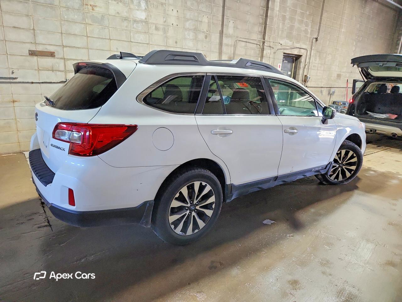 Subaru Outback 2016
