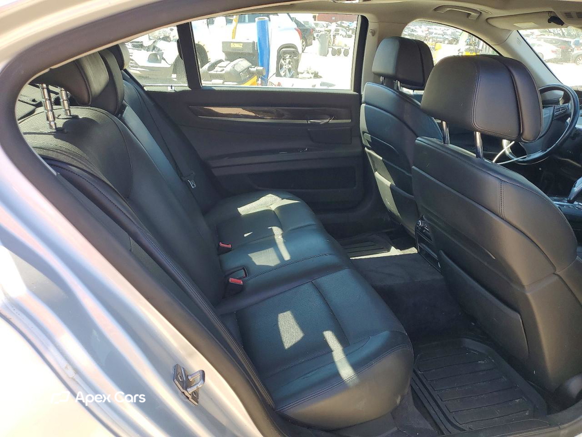 BMW Series 7 2011