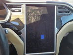Tesla Model S 2015