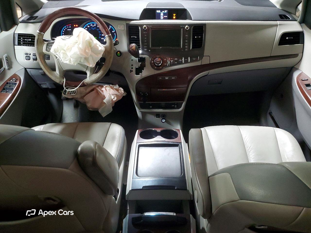 Toyota Sienna 2011
